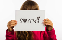 بچه ها را مجبور به «عذرخواهی کردن» نکنید