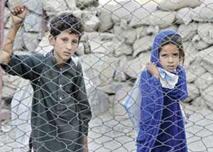دنیای خاکستری کودکان افغان