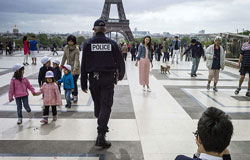 چرا چینی ها گریان از پاریس برمی گردند
