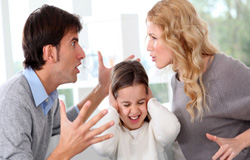 تأثیرات بلندمدت دعوای والدین بر کودکان
