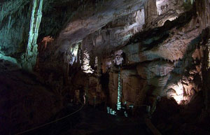 زیباترین و شگفت انگیز ترین غارهای دنیا