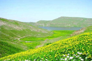 تصویر بهشت در قاب دریاچه نئور