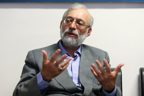 آیا آقای لاریجانی حق فتوا در مسائل شرعی را دارد بحث پیرامون ربنای شجریان