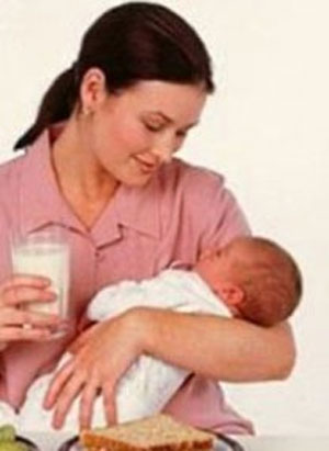 تاثیر تغذیه مادر بر شیردهی به نوزاد