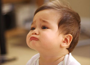 کودکی که گریه می کند را چطور آرام کنیم