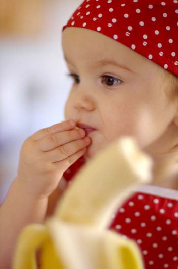جلوگیری از پوسیدگی دندان ها در کودکان با رژیم غذائی مناسب