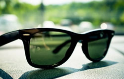 ویژگیها و راهنمای خرید عینک آفتابی