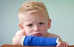 نکات مهم درباره شکستگی استخوان کودکان