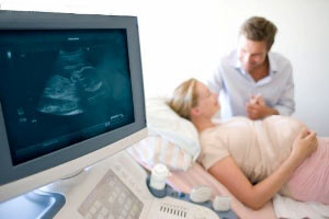 خبر بارداری را کی و چگونه بدهیم