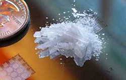 مصرف کنندگان ماده مخدر شیشه چه علایمی دارند