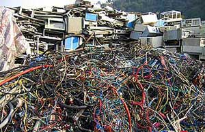 بازیافت زباله های الکترونیکی سمی کسب و کار پرسود قرن