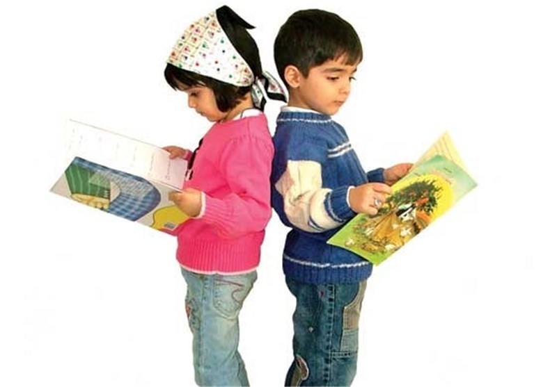 به مناسبت روز ادبیات کودک و نوجوان برای بچه ها هر کتابی نخریم کتاب های سطحی چه آسیبی به کودکان میزنند