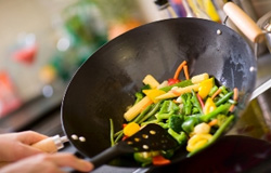 ۵ روش عالی سرخ کردن غذا برای جلوگیری از چاقی