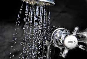 گرفتن دوش آب سرد سیستم ایمنی بدن را تقویت می کند