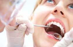مهارت دندانپزشک از مارک ایمپلنت مهم‌تر است