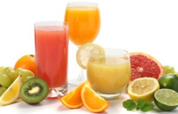 ۴ آب میوه ای که سلامتی تان را تضمین می کند