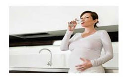 باردارید؟ بیشتر آب بنوشید!