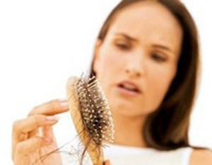 مصرف کافئین از ریزش موها جلوگیری می کند