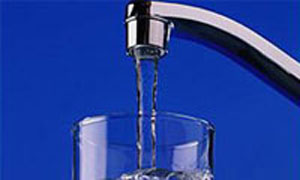 ۷ اثر شگفت انگیز آب بر سلامت