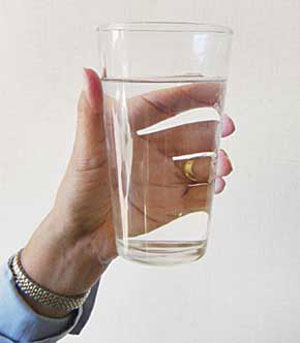 روزانه چقدر آب بنوشیم؟