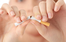 این سرطان در کمین زنان سیگاری است