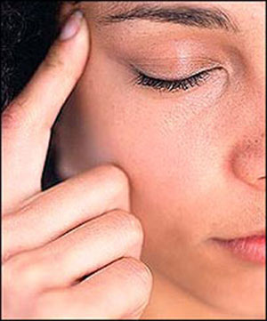 شیوع سردرد میگرنی در زنان بیشتر است