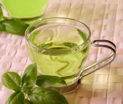 چای سبز موثر در درمان آب سیاه و بیماری‌های چشمی