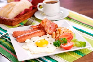 زود صبحانه خوردن فایده دارد؟