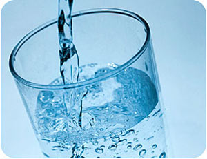 اهمیت آب برای سالمندان
