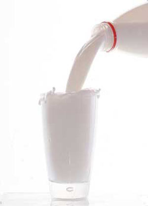 چقدر شیر بنوشیم؟