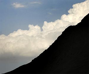 در راه نمانیم و مداوم گذر کنیم