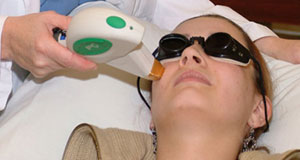 استفاده از لیزر و نور در درمان جوش یا اکنه