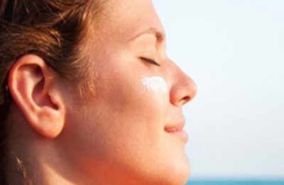چرا باید از کرِم ضد آفتاب استفاده کنیم؟