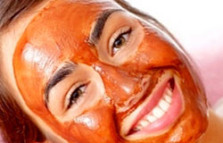 روش درست کردن ماسک صورت به وسیله گوجه فرنگی