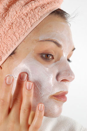 ۳ ماسک طبیعی برای پوست‌های خشک