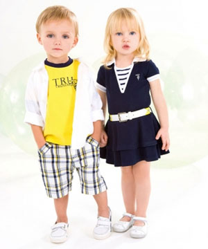 انتخاب رنگ لباس را به کودکان بسپارید
