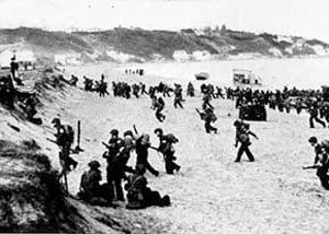 ۸ نوامبر سال ۱۹۴۲ میلادی ـ پیاده شدن متفقین در ساحل آفریقا