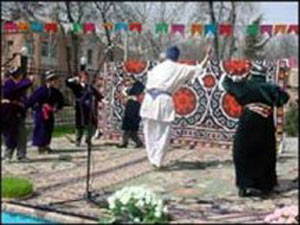 ۹ سپتامبر سال ۱۹۹۱ ـ سالروز استقلال تاجیکستان که «اوستا» آن را سرزمین کامل و بهترین منطقه ای در جهان که اهورامزدا آفرید اعلام کرده است
