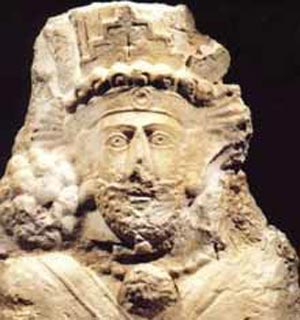 ۳ دسامبر سال ۳۵۹ میلادی ـ اولتیماتوم تند شاپور دوم (ذوالاکتاف ) به امپراتوری روم و تعرض نظامی تازه ایران به متصرفات شرقی روم