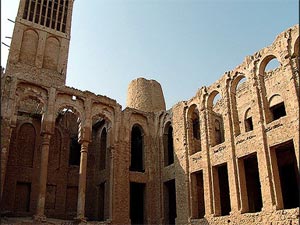آشنایی با قلعه شیخ نصوری