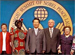 ۱۸  ژوئن ۲۰۰۶ ـ درخواست برندگان جایزه صلح نوبل از آمریکا و کره شمالی