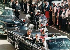 ۲۲ نوامبر سال ۱۹۶۳ میلادی ـ رییس جمهور آمریکا ترور شد