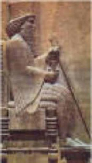 ۹ شهریور ـ دکتر مصدق در نظر داشت در محل عکس شاه، تصویر داریوش و کوروش بزرگ را بر اسکناسها چاپ کند