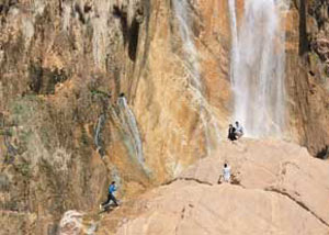 آبشار نوژیان، فاقد امکانات