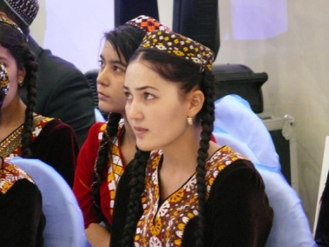 
      زبان و فرهنگ بلوچی در ترکمنستان