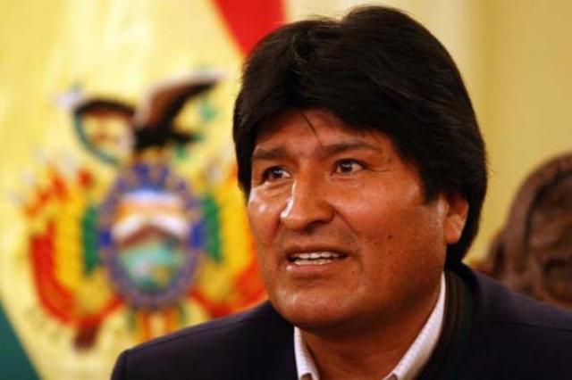 
      «من،رییس جمهوری بولیوی، بازداشت شده در اروپا» (لوموند دیپلماتیک: اوت 2013)