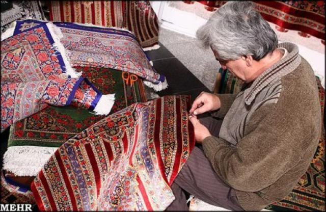 
      بررسی  انسانشناختی صنعت رو به زوال قالی بافی در شهرستان ایرانشهر