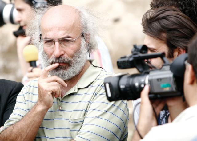 
      درنگی بر چهل و پنج سال فیلم سازی کیانوش عیاری