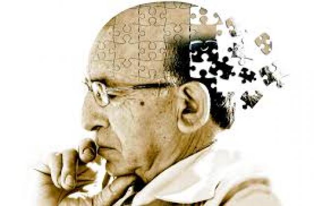 
      مانور آزمایشگاه ها:   آلزایمر، بیماری سیاسی
