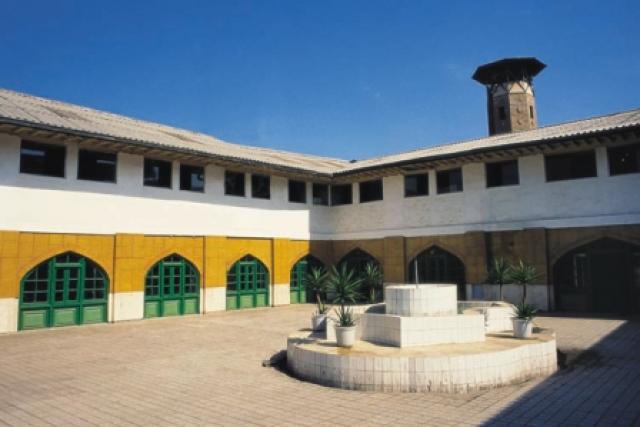 
      مسجد جامع شهرستان آمل: تاریخچه ساخت و ویژگی های معماری